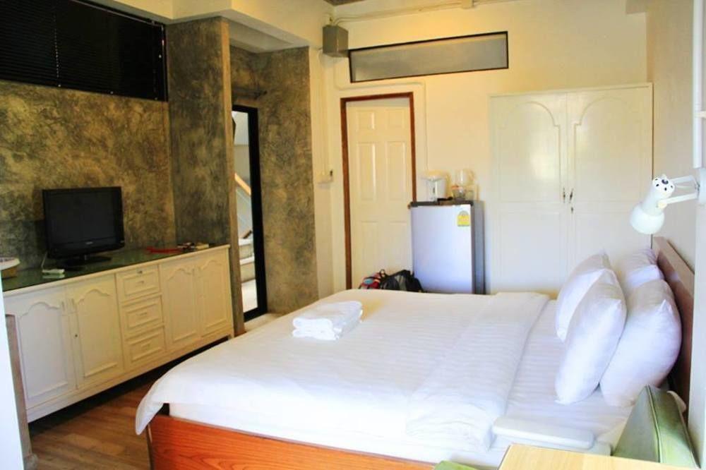 เพลิน เพลิน เบด แอนด์ ไบค์ Hotel เชียงใหม่ ภายนอก รูปภาพ