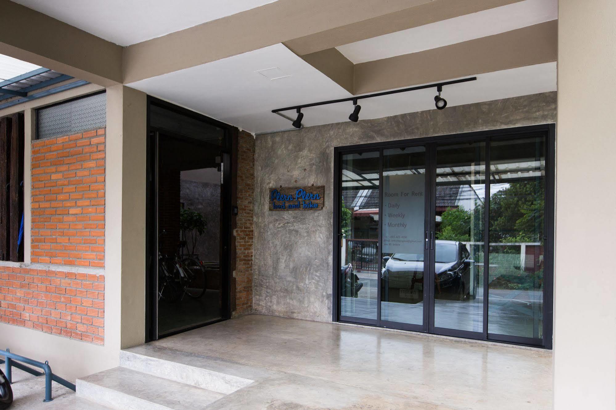 เพลิน เพลิน เบด แอนด์ ไบค์ Hotel เชียงใหม่ ภายนอก รูปภาพ