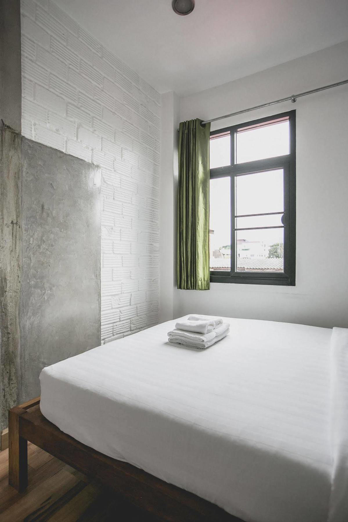 เพลิน เพลิน เบด แอนด์ ไบค์ Hotel เชียงใหม่ ภายนอก รูปภาพ